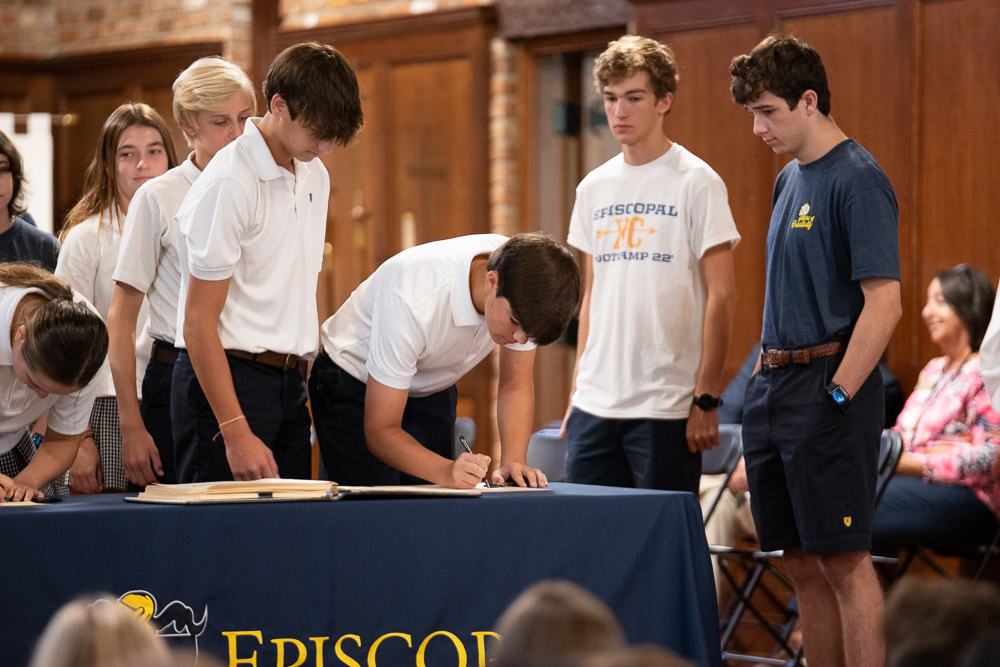 Upper School students sign the Honor Code