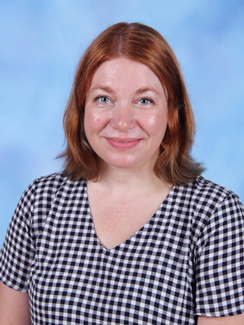 Dr. Karin deGravelles