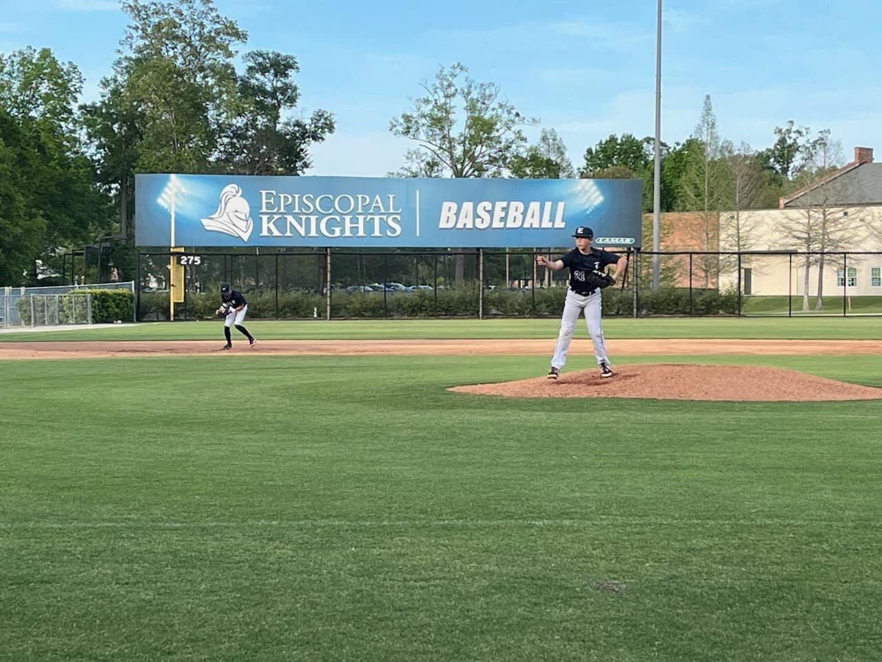 Baseball team on field