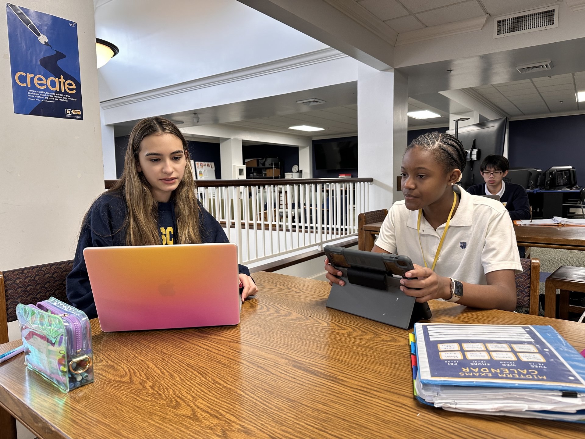 Students in Academic Resource Center