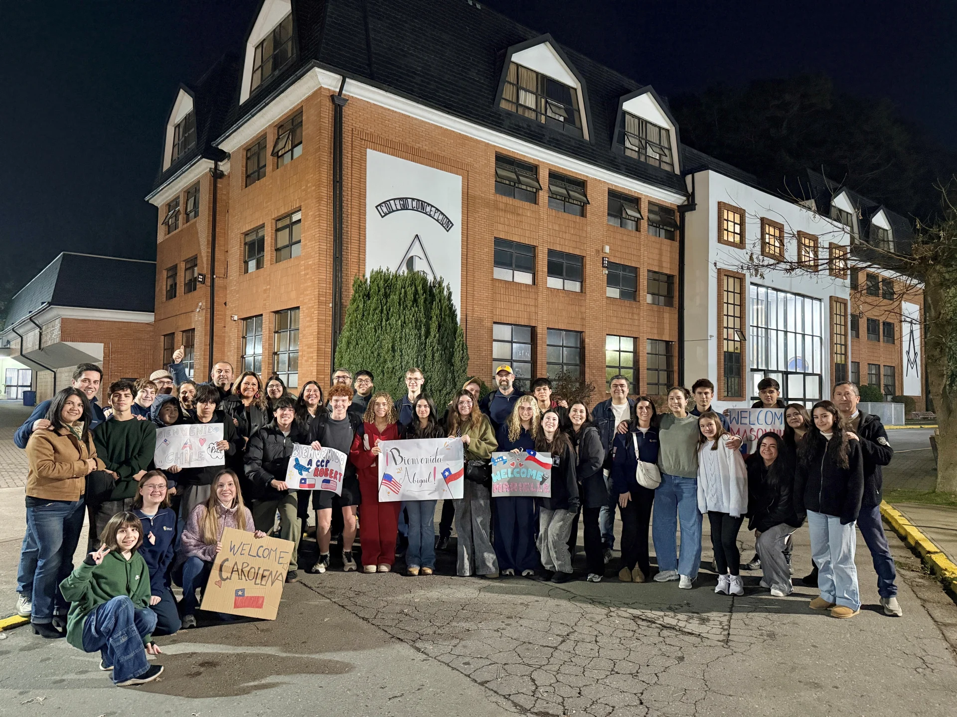 Episcopal Students Reunite with Chilean Exchange Students in Chile