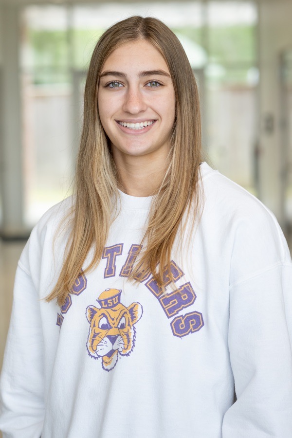 Izzy Besselman '22