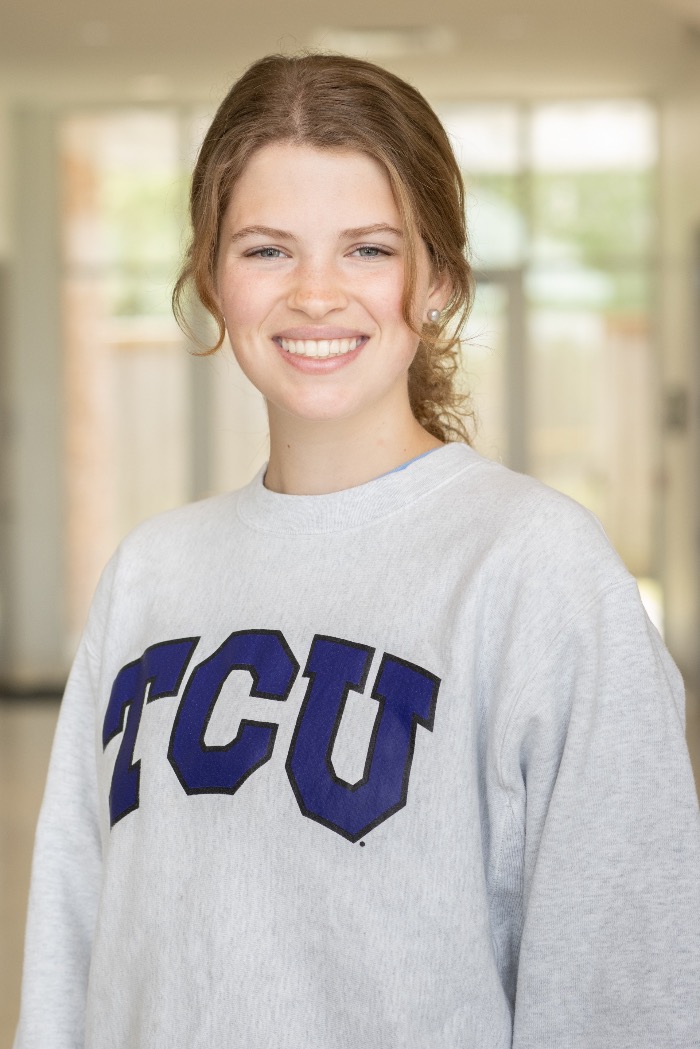 Analise Hyde '22