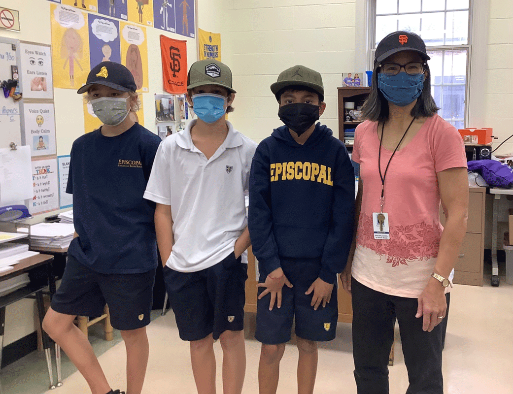 Rosalyn Won and students.